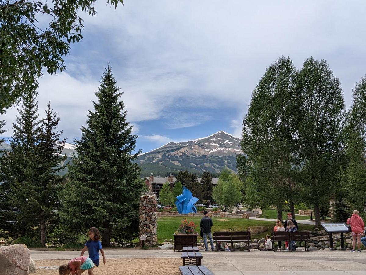 Main Street Breck, Walk Everywhere! Breckenridge Luaran gambar